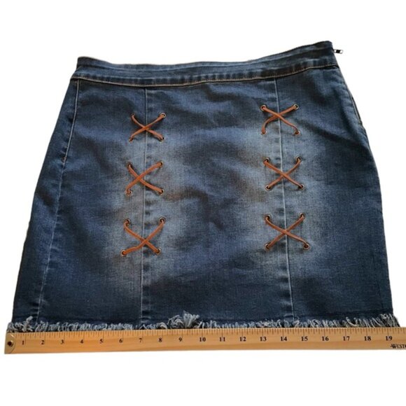 Plus Size Western Frayed Hem Denim Mini Skirt Stretchy Cowgirl Rocker Sz 14 - Picture 9 of 12